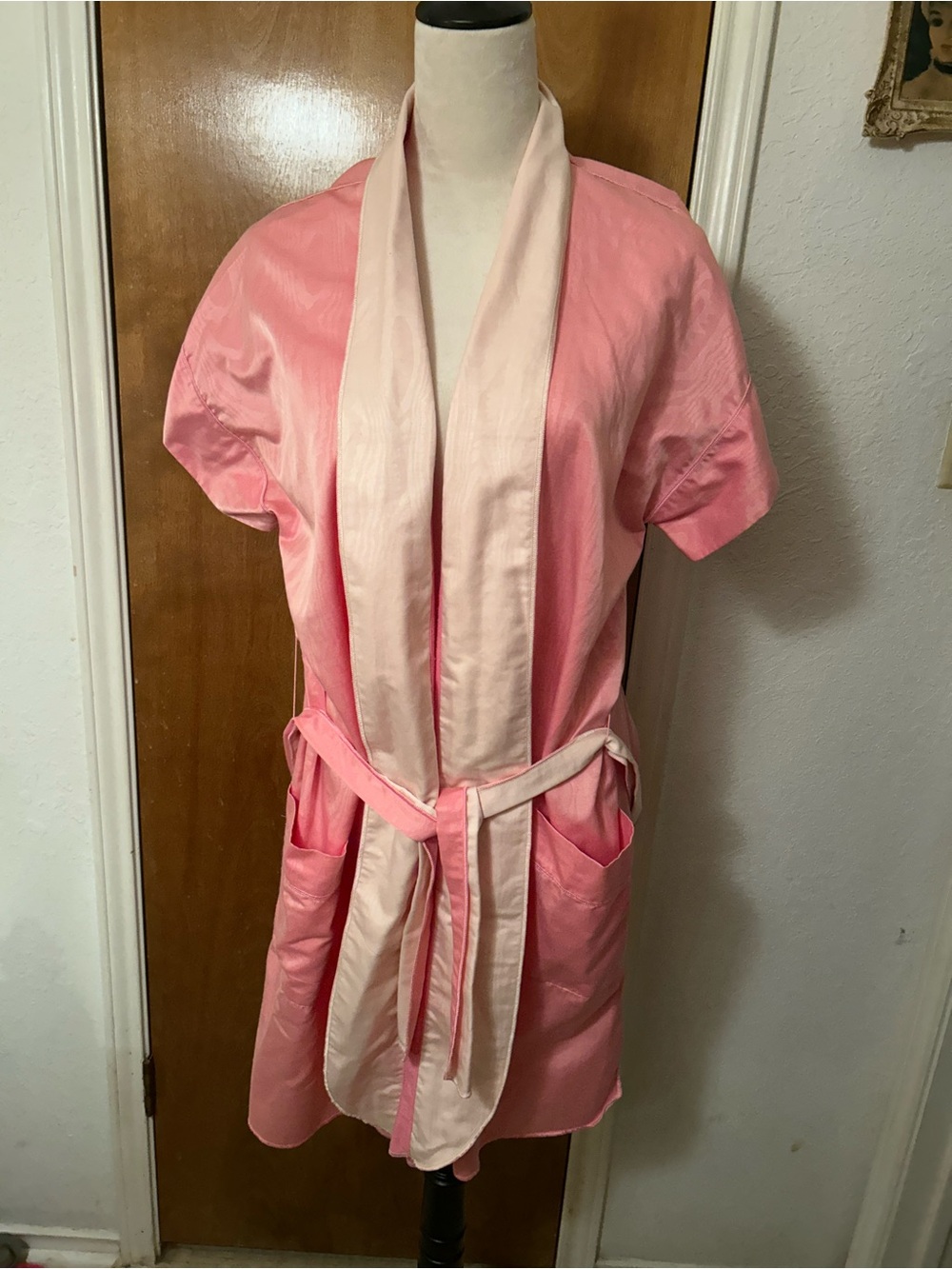 Fernando Sanchez designer robe. Medium. Like new.